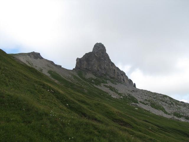 unser Rückweg führt nun unterhalb von den Lobhörner