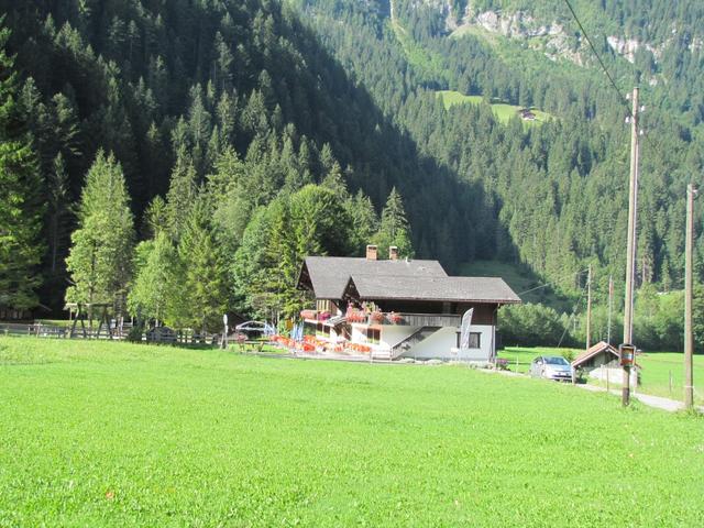 das Gasthaus Simmenfälle ganz am Ende des Simmentals