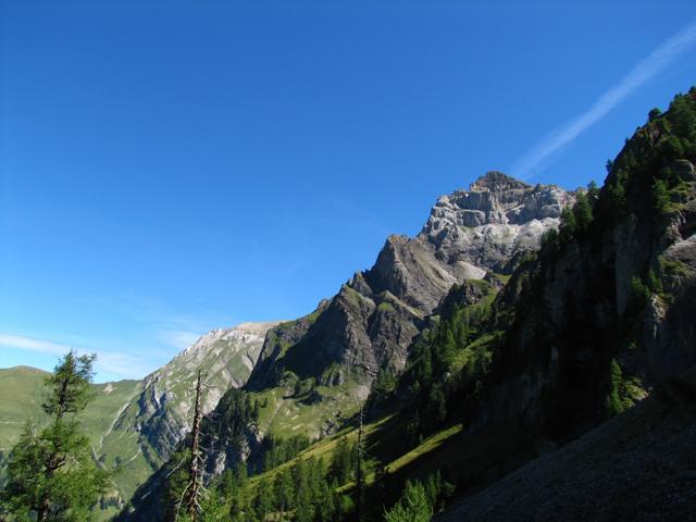 Blick hinauf zum Ammertenhorn