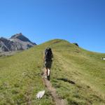 bei der Weggabelung Punkt 2073 m.ü.M. machen wir einen kleinen Abstecher zum Flueseehöri