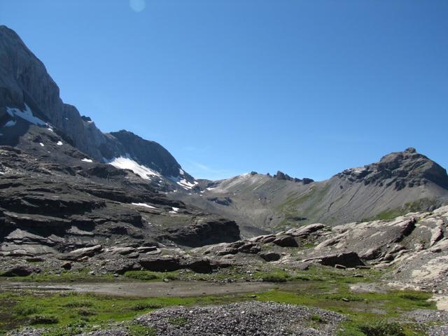 Blick Richtung Tierberg und Tierbergsattel