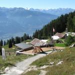 bei Cave de Colombire hat es Einkehrmöglichkeiten. Wir wandern aber weiter