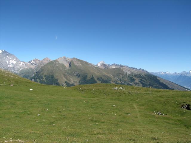 bei Punkt 2171 m.ü.M. taucht das Torrenthorn auf. Dort oben waren wir auch schon