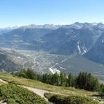 Tiefblick nach Leuk und der grosse geschützte Pfynwald