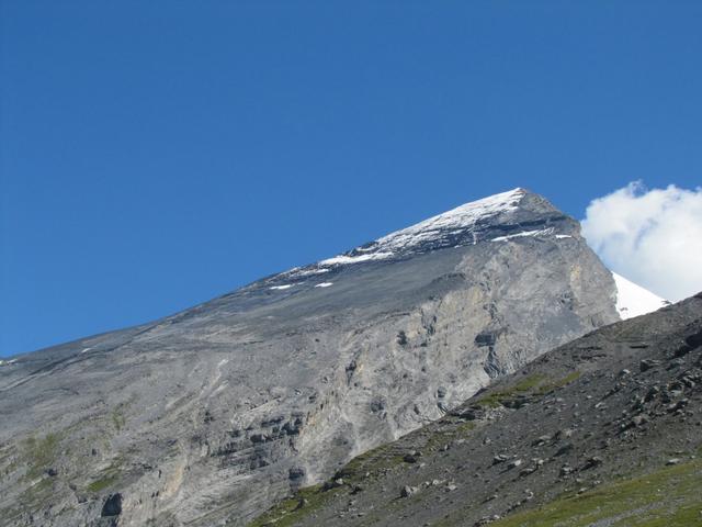 Blick hinauf zum Altels