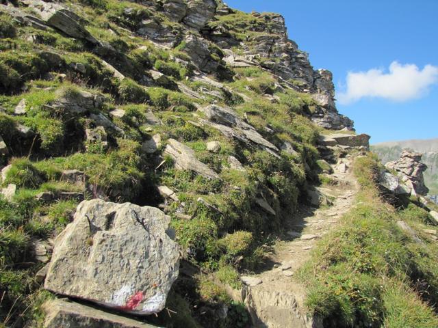 der Weg ist zum Teil schmal und ein bisschen ausgesetzt