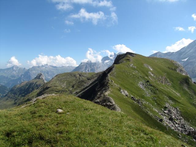 Blick zurück auf den Gratweg der zur Wyssi Flue führt