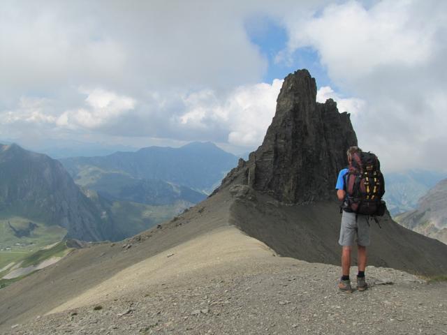 wir wandern weiter auf dem Grat bleibend zum Tschingellochtighorn