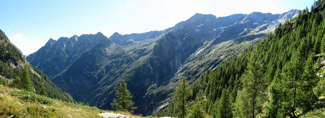 sehr schönes Breitbildfoto vom Val Calnègia