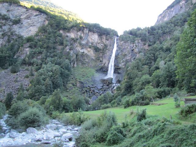 letzter Blick zum Foroglio Wasserfall. Wir können nun behaupten, das wir an der Quelle von diesem Wasserfall waren