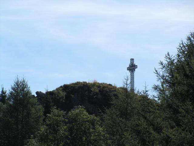 Gipfelkreuz der Sassariente herangezoomt