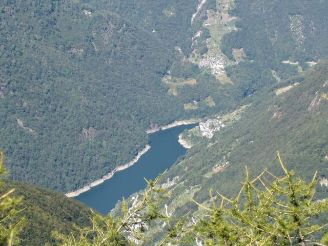 Tiefblick zum Lago die Vogorno