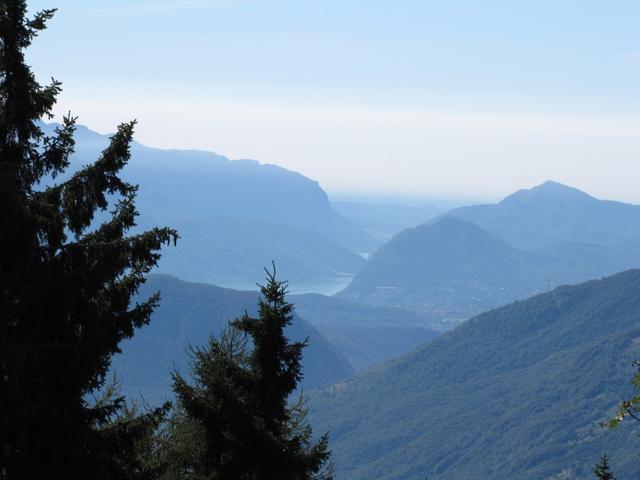 Blick nach Lugano mit San Salvatore und Monte Generoso