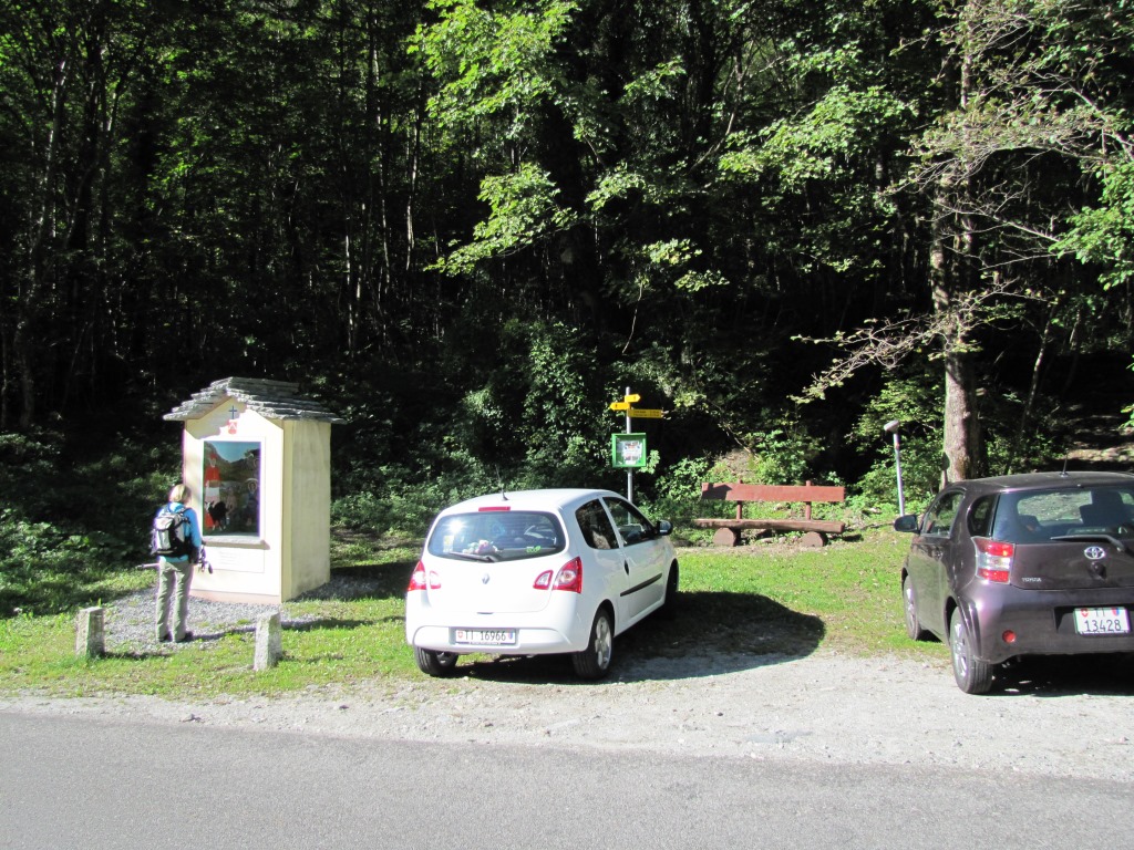 beim Parkplatz vor der Brücke haben wir parkiert. Von hier aus, startet auch unsere heutige Wanderung