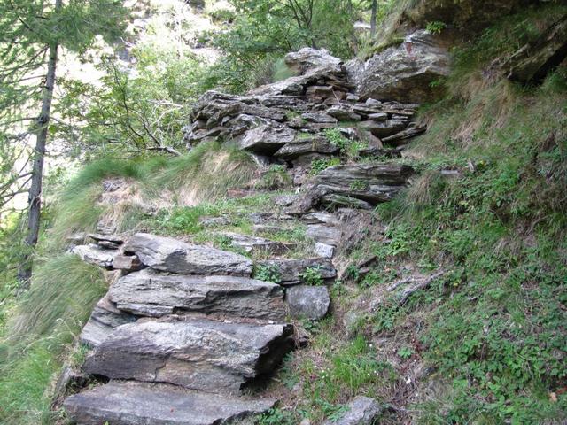 die letzte Steilstufe wird über diese Treppen überwunden