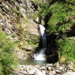 wir haben den Talgrund vom Val Carecchio erreicht 1159 m.ü.M., und zugleich dieser schöne Wasserfall