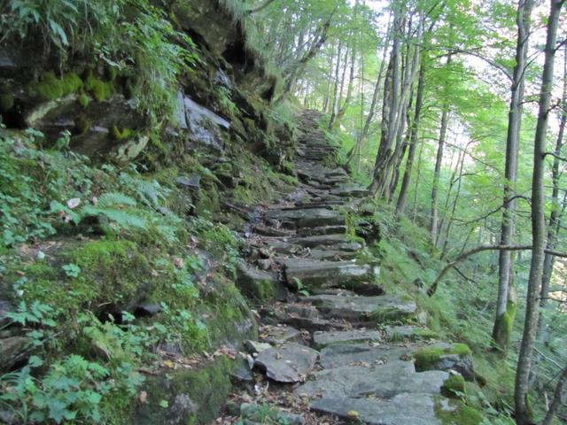 wir haben die Schlucht überquert und wandern nun nach Rancone