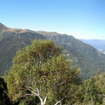 schönes Breitbildfoto mit Monte Tamaro