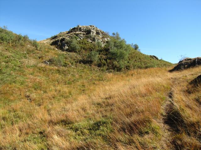 über hügeliges Gelände kommen wir der Cima di Medeglia näher