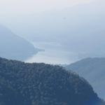 Blick auf den Lago di Lugano. Leider hat es ein bisschen Dunst