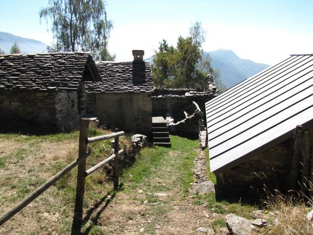 zwischen den Häusern von Troggiano 1065 m.ü.M.