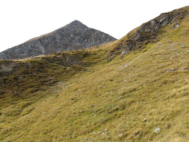 bei der Tällihütte biegt der Weg links ab