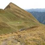 Blick auf die Tällihütte und die Nolla