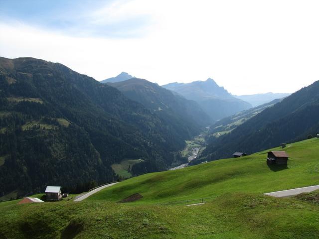 Blick auf das Safeintal mit Piz Beverin und Alperschällihorn