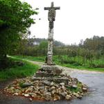 ein altes Doppelkreuz am camino. Unzählige Kreuze haben wir auf dem Weg angeschaut