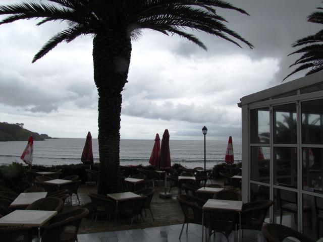 auf der schönen Terrasse des Hotels "Playa de Estorde"