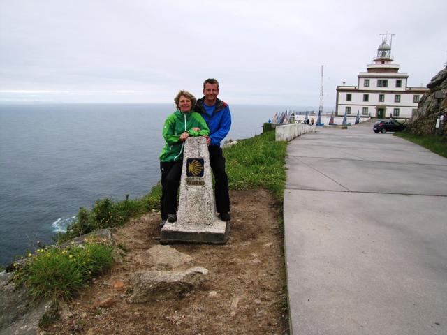 Mäusi und Franco beim 0.00 km Markierungsstein