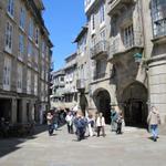 wir schlendern duch die schöne UNESCO Weltkulturerbe Altstadt von Santiago de Compostela