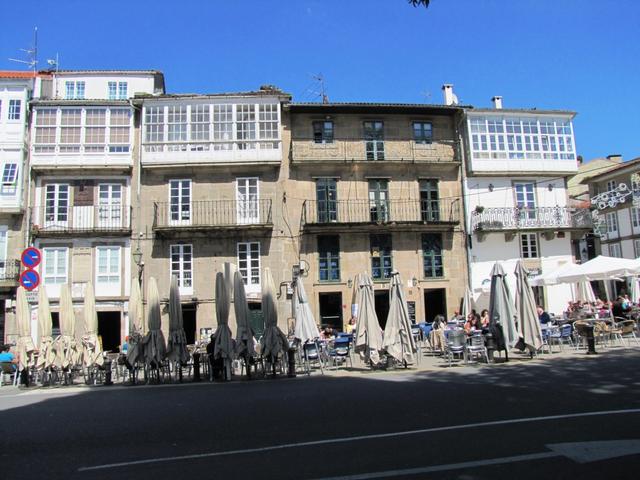 schöne Häuserfassade auf dem Weg zur Parkanlage Alameda