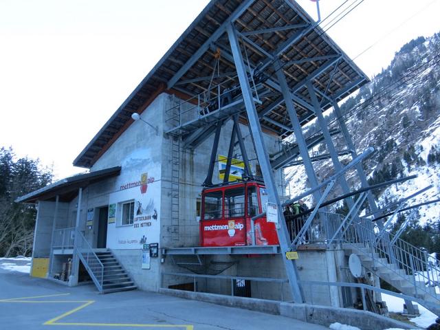 bei der Talstation der Mettmenalp Seilbahn in Kies 1029 m.ü.M.