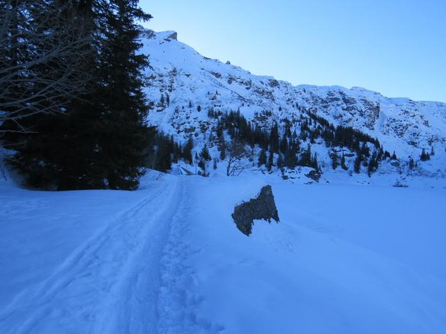 auf dem Weg zum Garichti Stausee