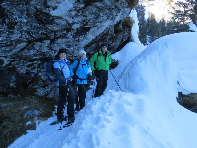 Gruppenfoto mit Doris, Mäusi und Markus bei Punkt 1625 m.ü.M.