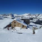 plötzlich taucht die Leglerhütte vor uns auf 2273 m.ü.M.