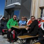 Mittagspause draussen bei der Leglerhütte