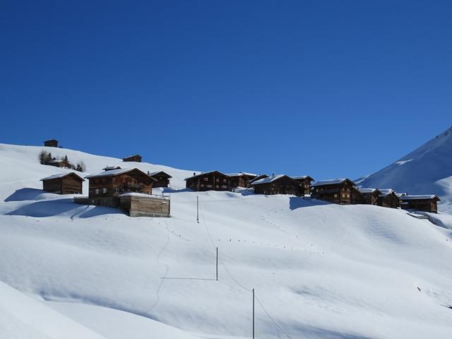 Blick zum kleinen Walserdorf Strassberg