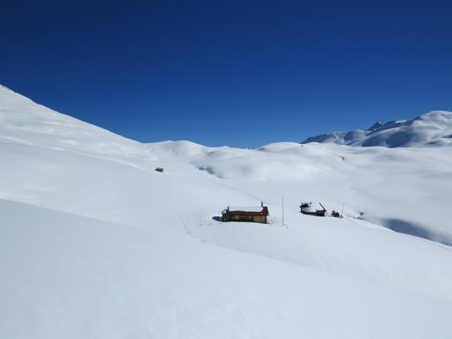 bei Punkt 2081 m.ü.M. mit Blick zum Durannapass