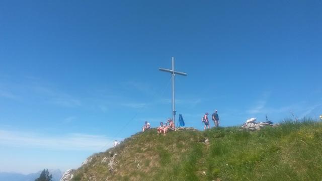 wir haben den Gipfel der Rigi Hochflue verlassen