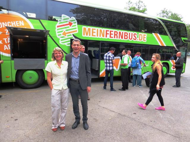 Mäusi und Renzo beim Carparkplatz in Zürich