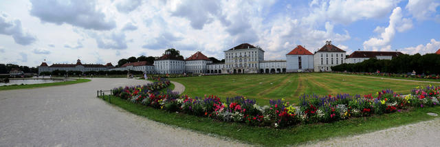 Breitbildfoto vom Schloss Nymphenburg