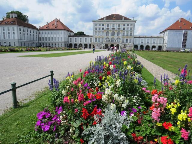 vor 350 Jahren wurde mit dem Bau von Schloss Nymphenburg begonnen