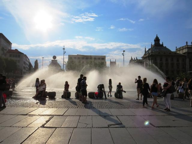 Wasserfontänen beim Karlsplatz (Stachus)