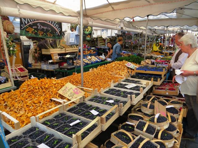 beim Viktualienmarkt