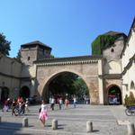 das Sendlinger Tor ist eines von drei erhalten gebliebenen Stadttoren der historischen Münchner Altstadt