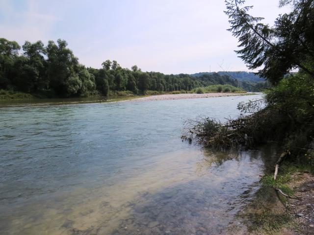 wir haben die Isar erreicht. Der Traumpfad wird uns bis zur Quelle der Isar bringen