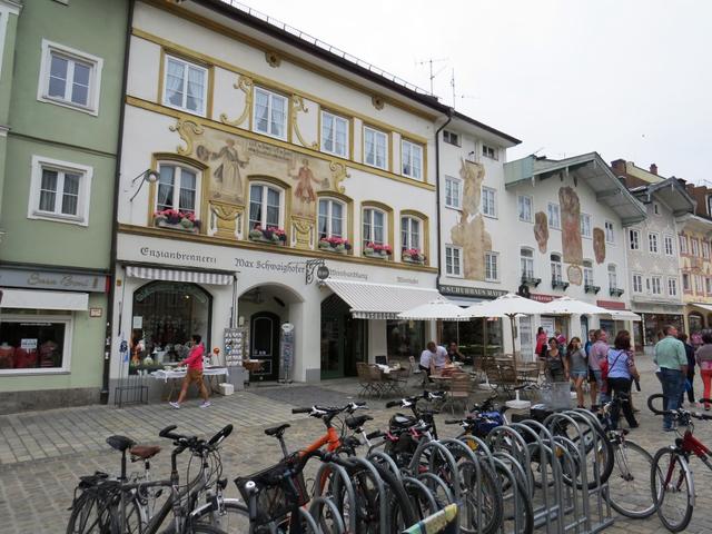 der bekannte Kurort Bad Tölz liegt mitten im Isartal