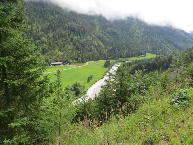 Blick in das Risstal. Wir haben nun Deutschland verlassen und befinden uns nun in Österreich (Tirol)